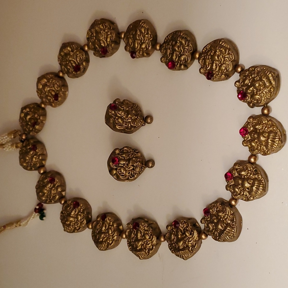 Terracotta Lakshmi necklace with earrings